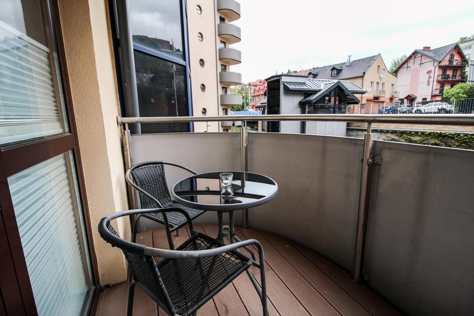 Aparthotel City Center Apartments Krynica Zdroj Εξωτερικό φωτογραφία