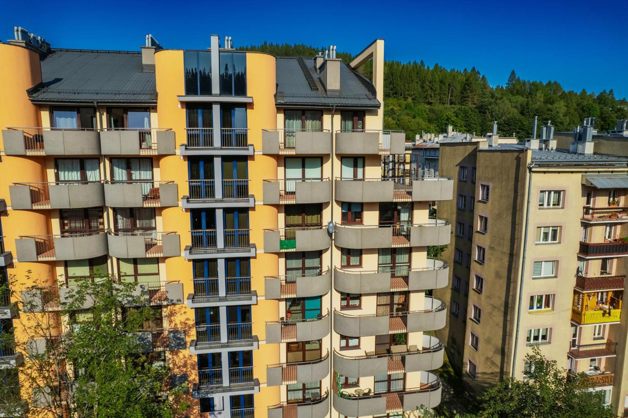 Aparthotel City Center Apartments Krynica Zdroj Εξωτερικό φωτογραφία