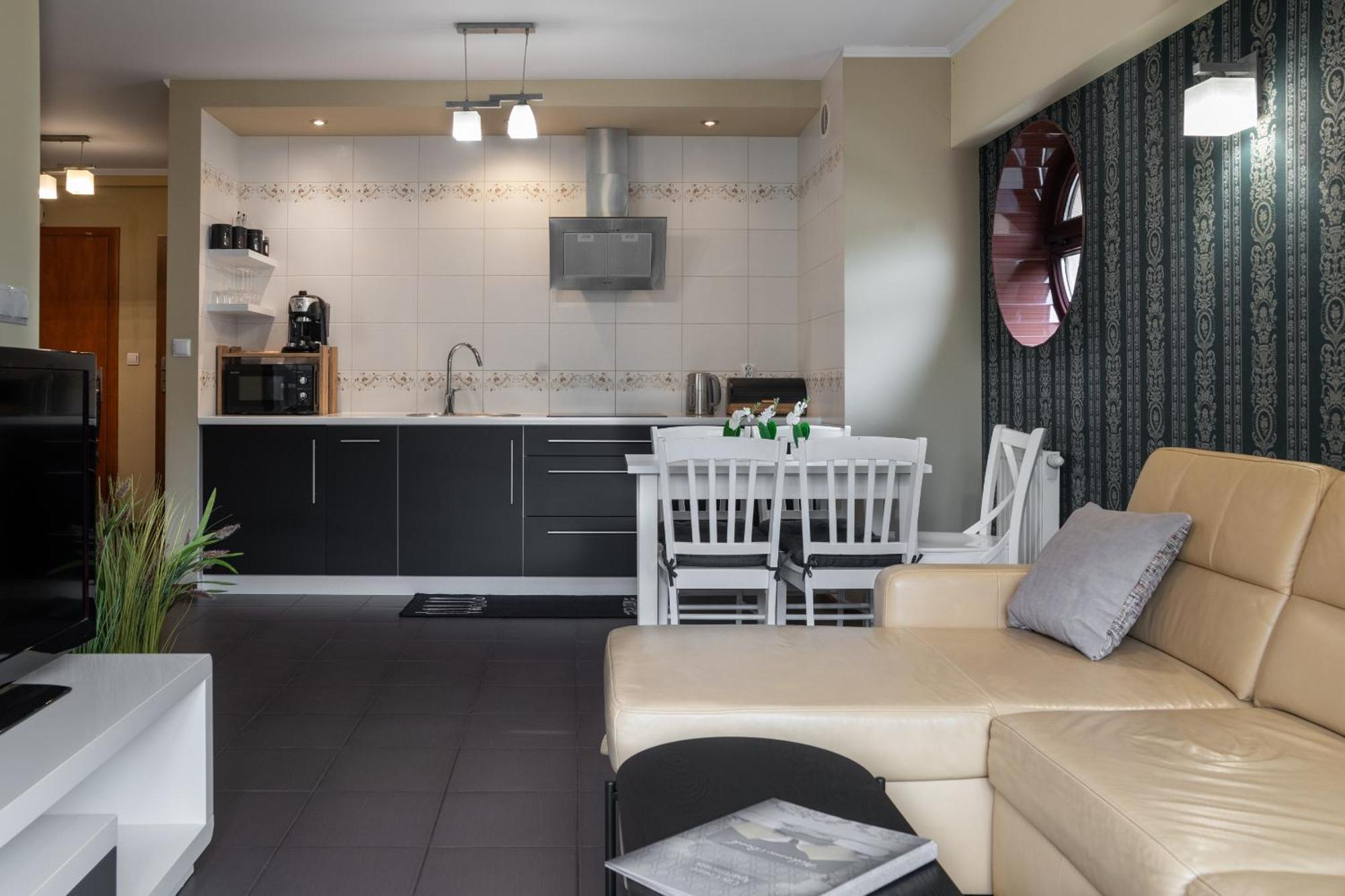 Aparthotel City Center Apartments Krynica Zdroj Εξωτερικό φωτογραφία